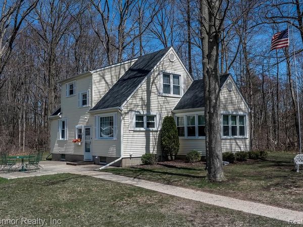 1112 17th Street , Marysville, MI 48040