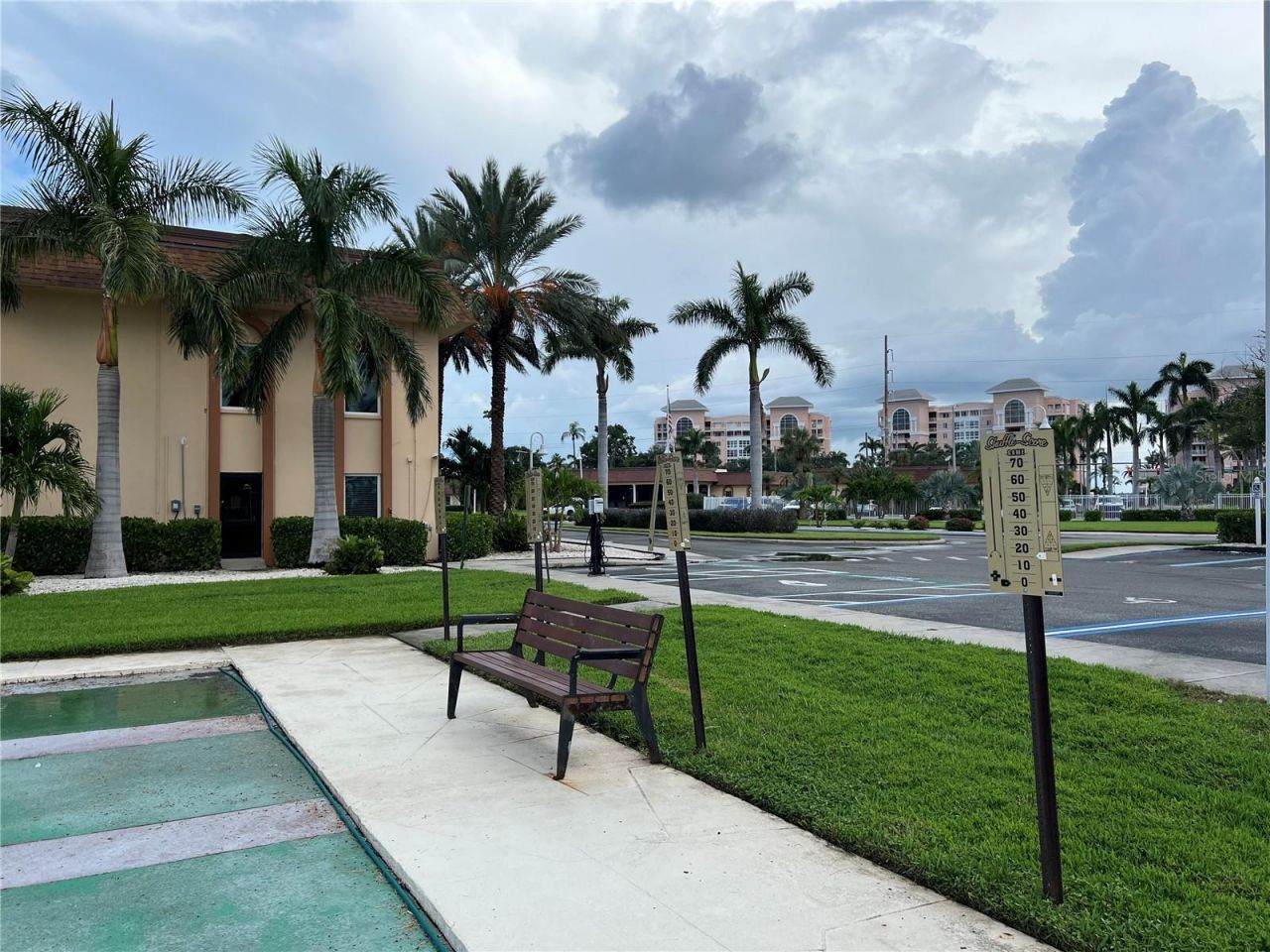 4900 Brittany Drive S, Unit 305, Saint Petersburg, FL 33715 Photo