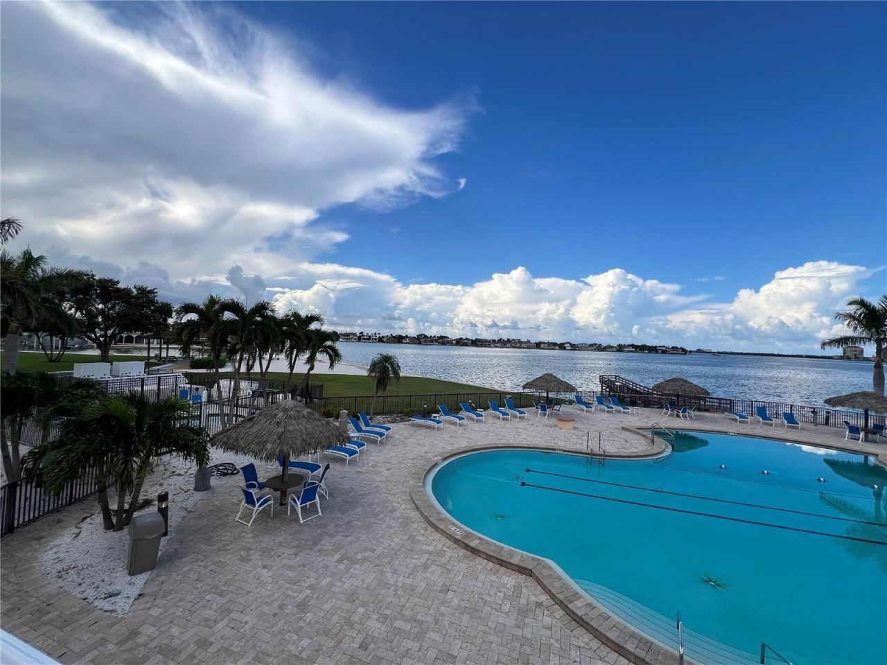 4900 Brittany Drive S, Unit 305, Saint Petersburg, FL 33715 Photo