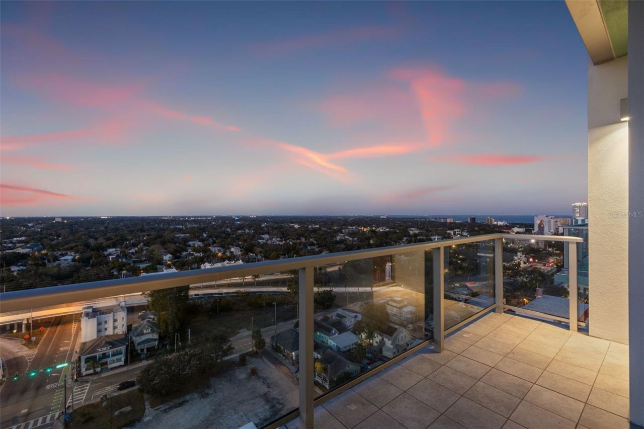 777 3rd Avenue N, Unit 1701, Saint Petersburg, FL 33701 Photo