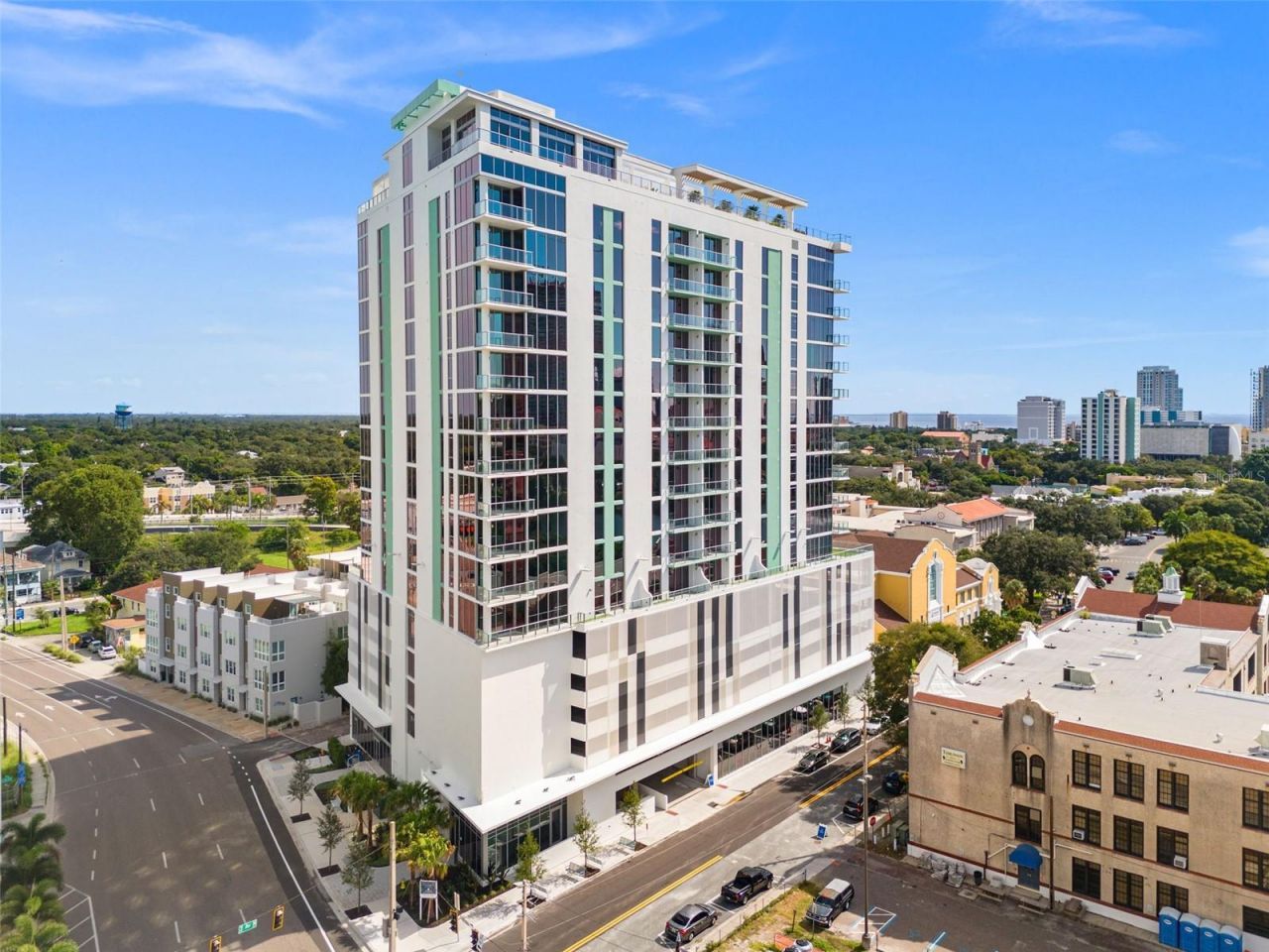 777 3rd Avenue N, Unit 1701, Saint Petersburg, FL 33701 Photo