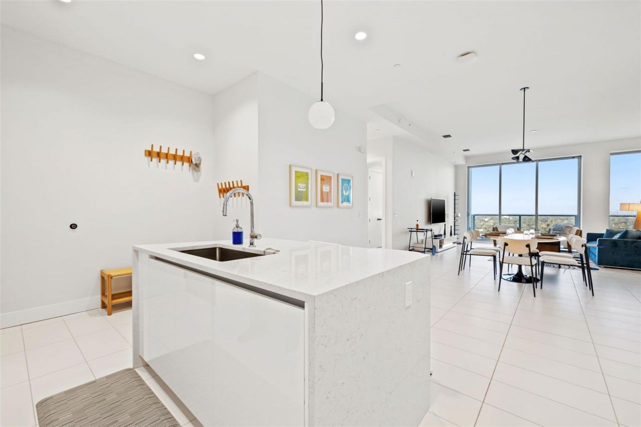 777 3rd Avenue N, Unit 1701, Saint Petersburg, FL 33701 Photo