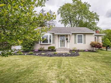 316 Washburn Drive , East Syracuse, NY 13057