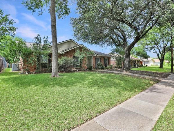 1113 Mossvine Drive, Plano, TX 75023