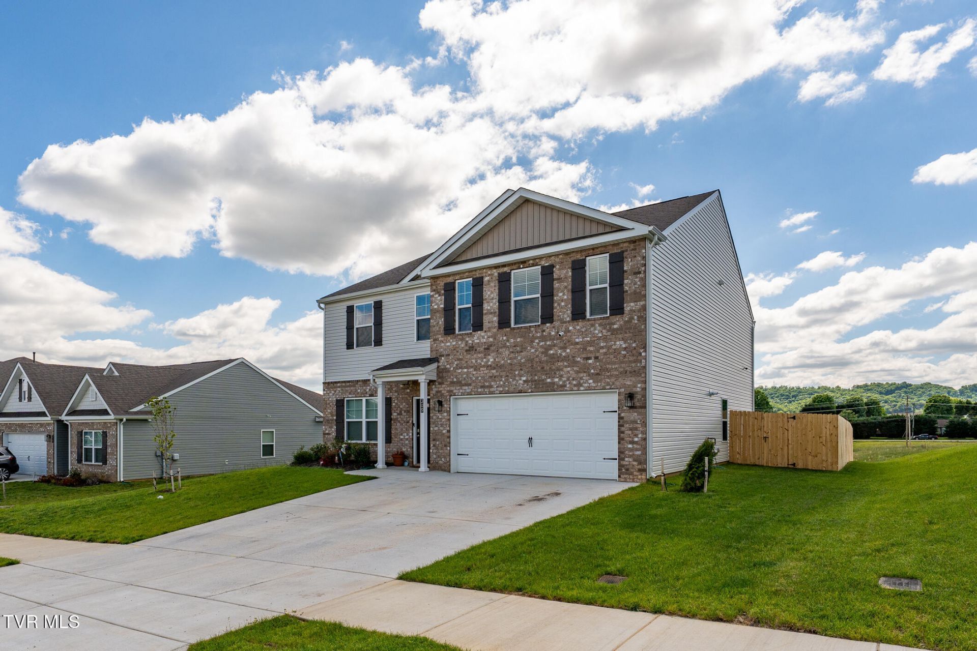 309 Cookie Loop, Johnson City, TN 37615 Main Photo