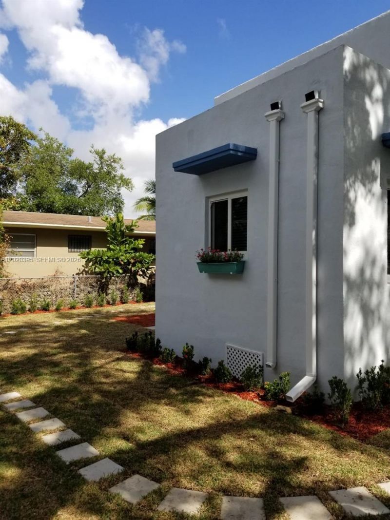 354 NW 59th Ter , Unit ., Miami, FL 33127 Photo