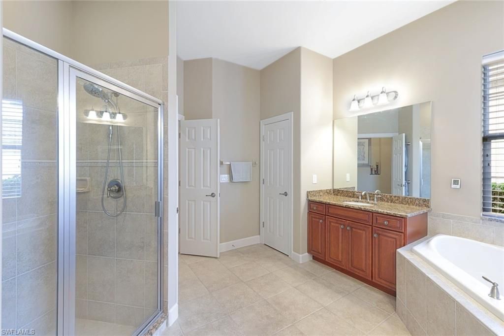 12118 Wicklow Ln, Naples, FL 34120 Photo