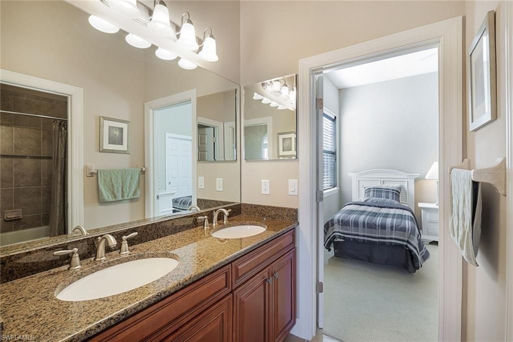 12118 Wicklow Ln, Naples, FL 34120 Photo