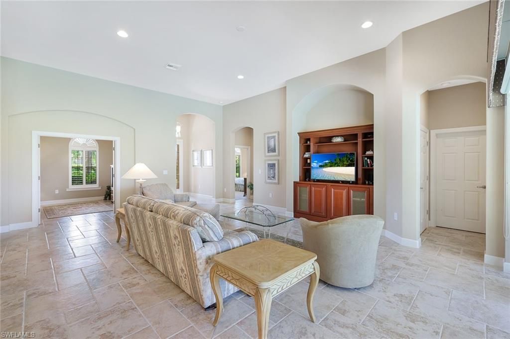 12118 Wicklow Ln, Naples, FL 34120 Photo