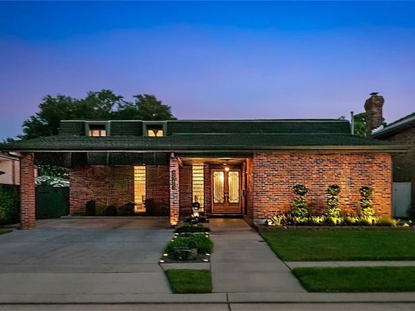 5593 JACQUELYN Court , New Orleans, LA 70124