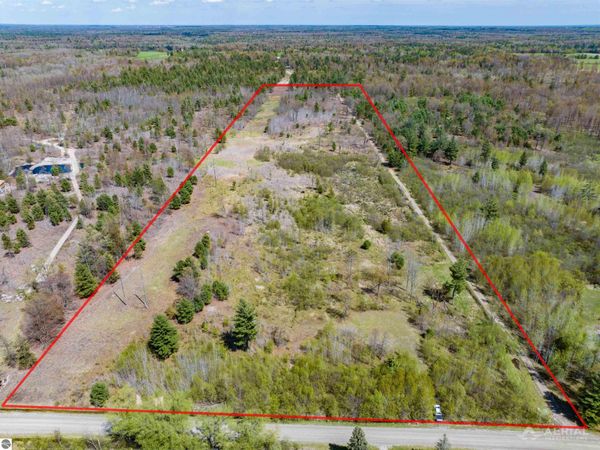 Seder Road, Alger, MI 48610