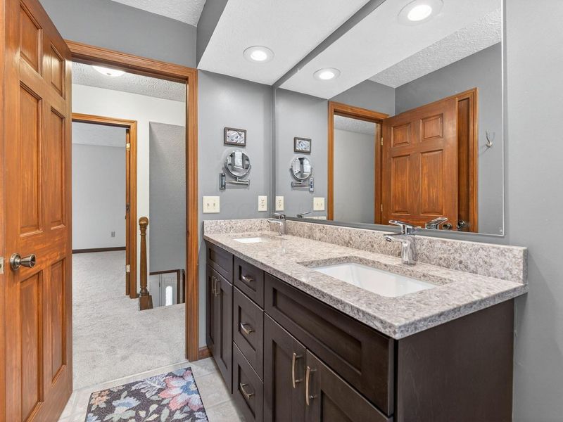 2152 Olde Sawmill Boulevard, Dublin, OH 43016 Photo 18