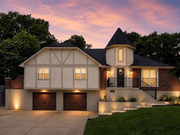 3704 S Willis Avenue, Independence, MO 64055