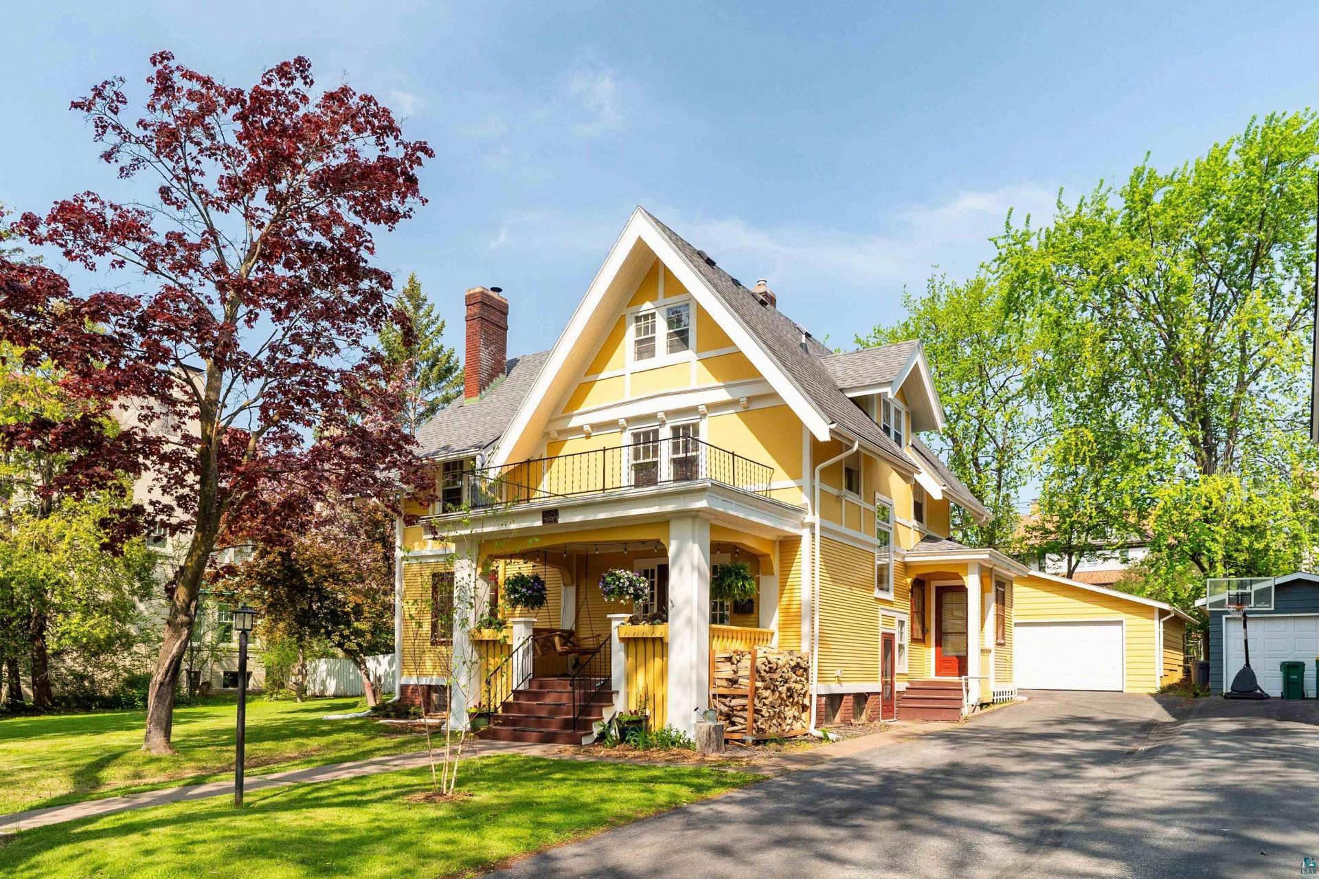 2415 E 2nd St, Duluth, MN 55812 Main Photo
