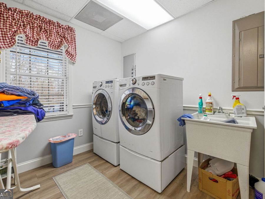 Property Image 37