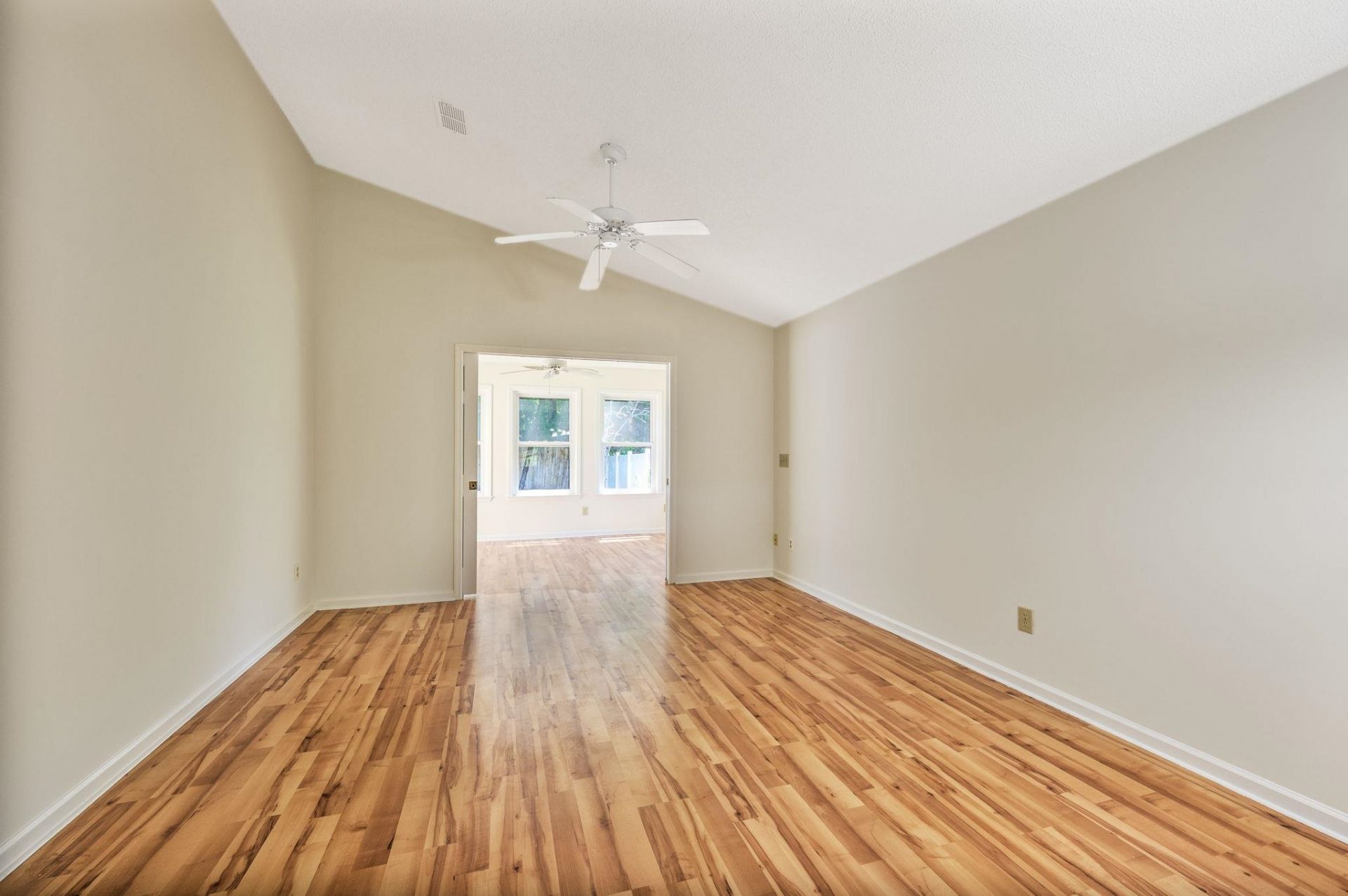 1117 Ganton Way Photo 12
