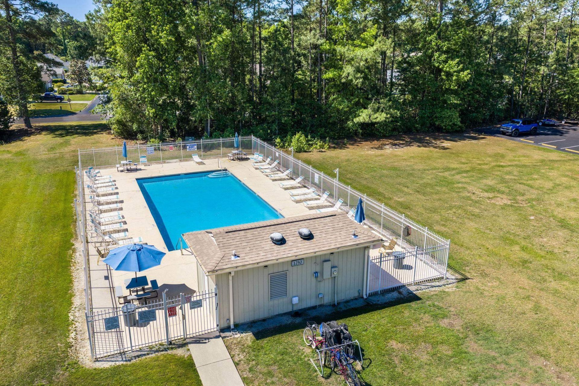 1117 Ganton Way Photo 32