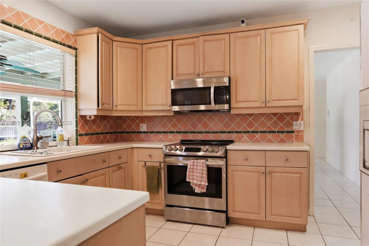 7605 SW 179th Ter , Palmetto Bay, FL 33157 Photo