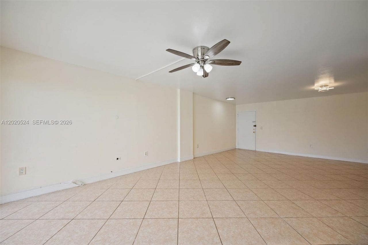 200 178th Dr, Unit 505, Sunny Isles Beach, FL 33160 Photo