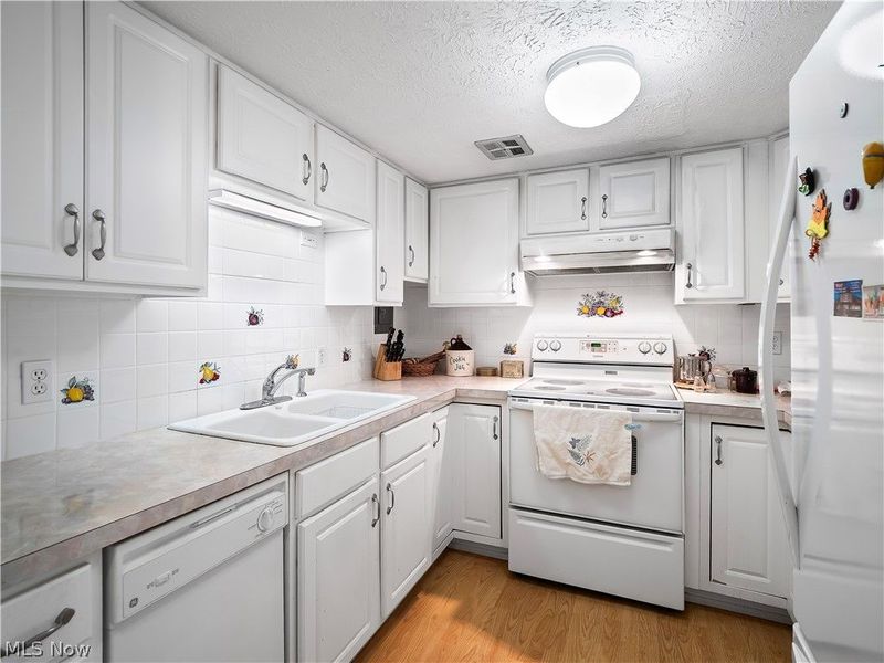 50 S Rocky River Drive , Unit 705, Berea, OH 44017 Photo 13
