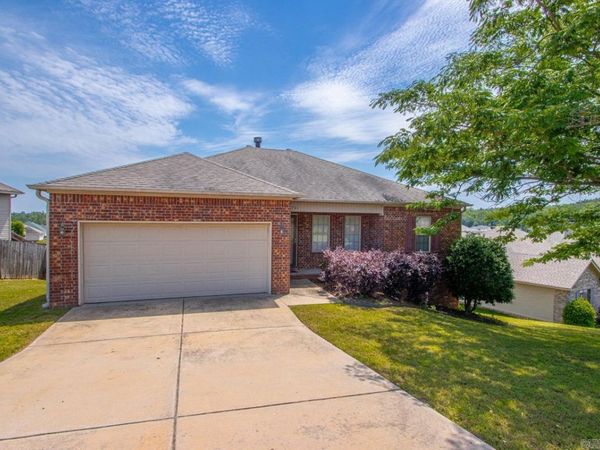 5721 Heritage Heights Drive, Benton, AR 72019