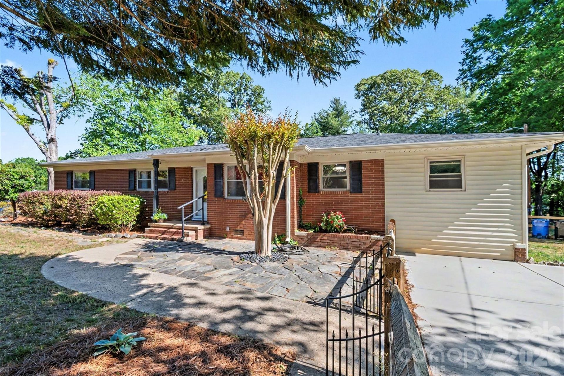 738 Edgemoor Drive, Mooresville, NC 28115 Main Photo
