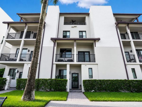 4716 NW 84th Court, Doral, FL 33166