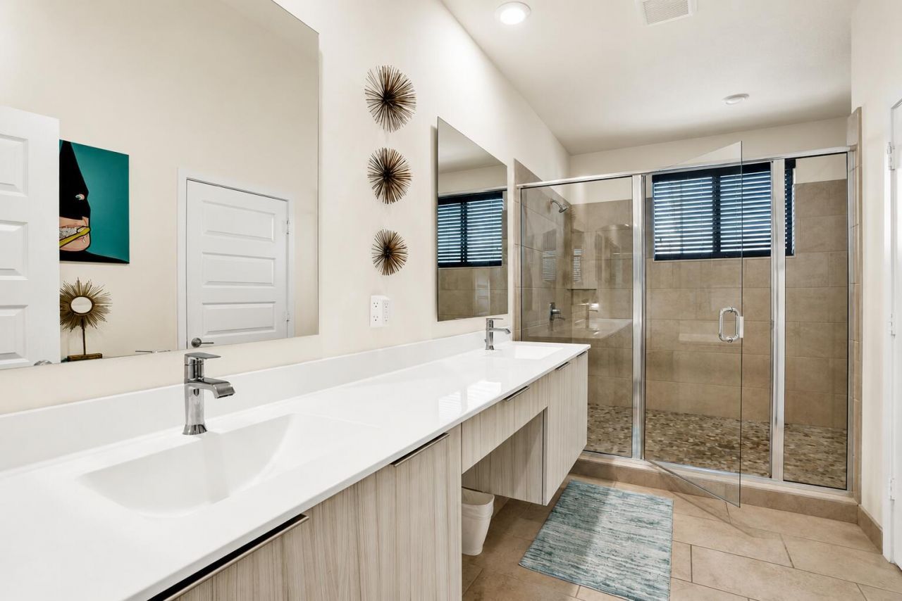 4716 NW 84th Court, Doral, FL 33166 Photo