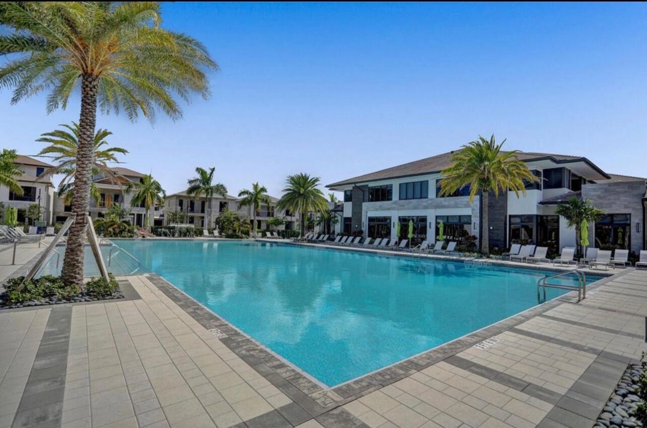 4716 NW 84th Court, Doral, FL 33166 Photo