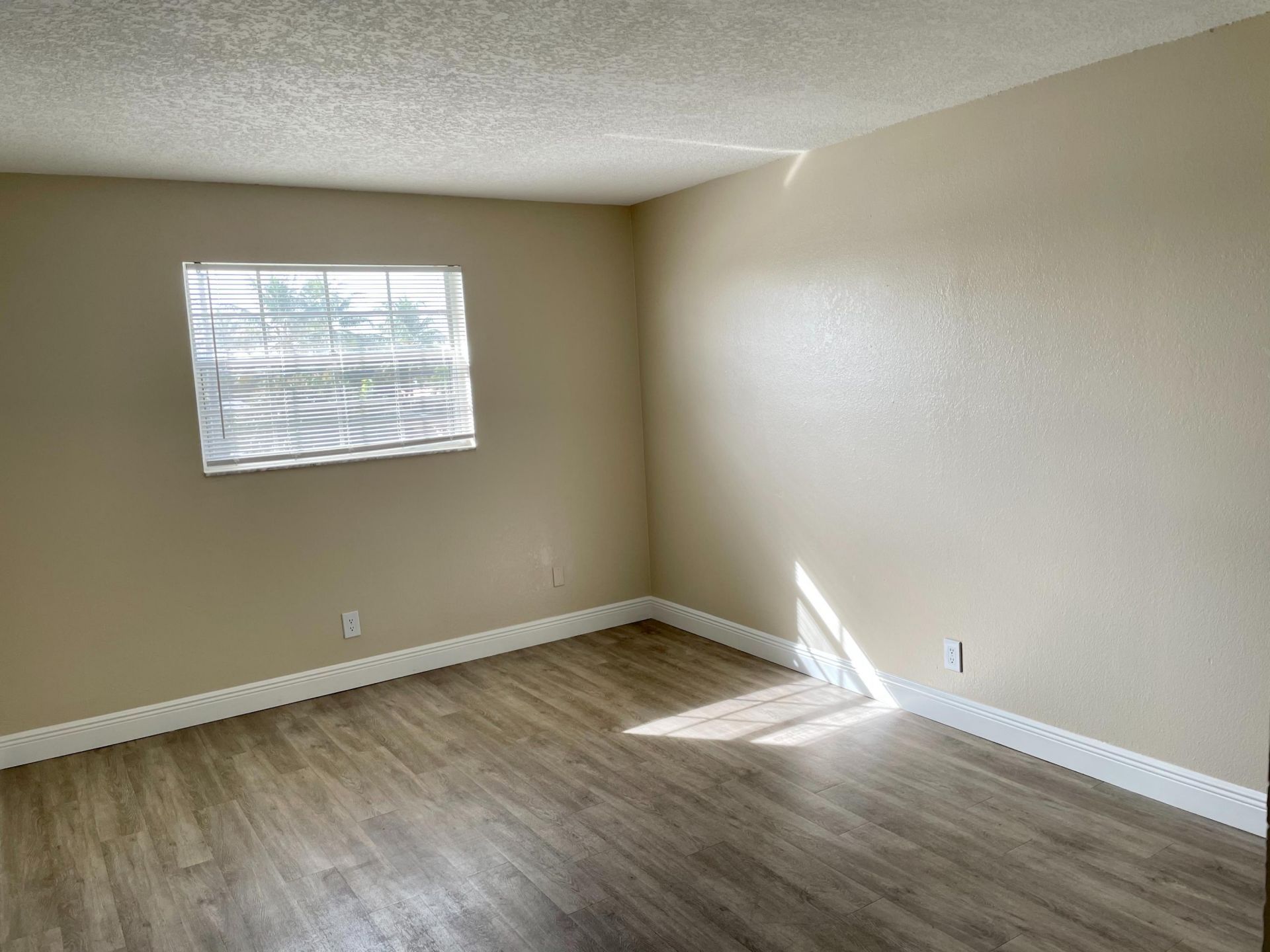 3481 Helena Drive, Unit 11, Lake Worth, FL 33461 Photo
