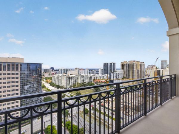 550 Okeechobee Boulevard, Unit Uph-04, West Palm Beach, FL 33401