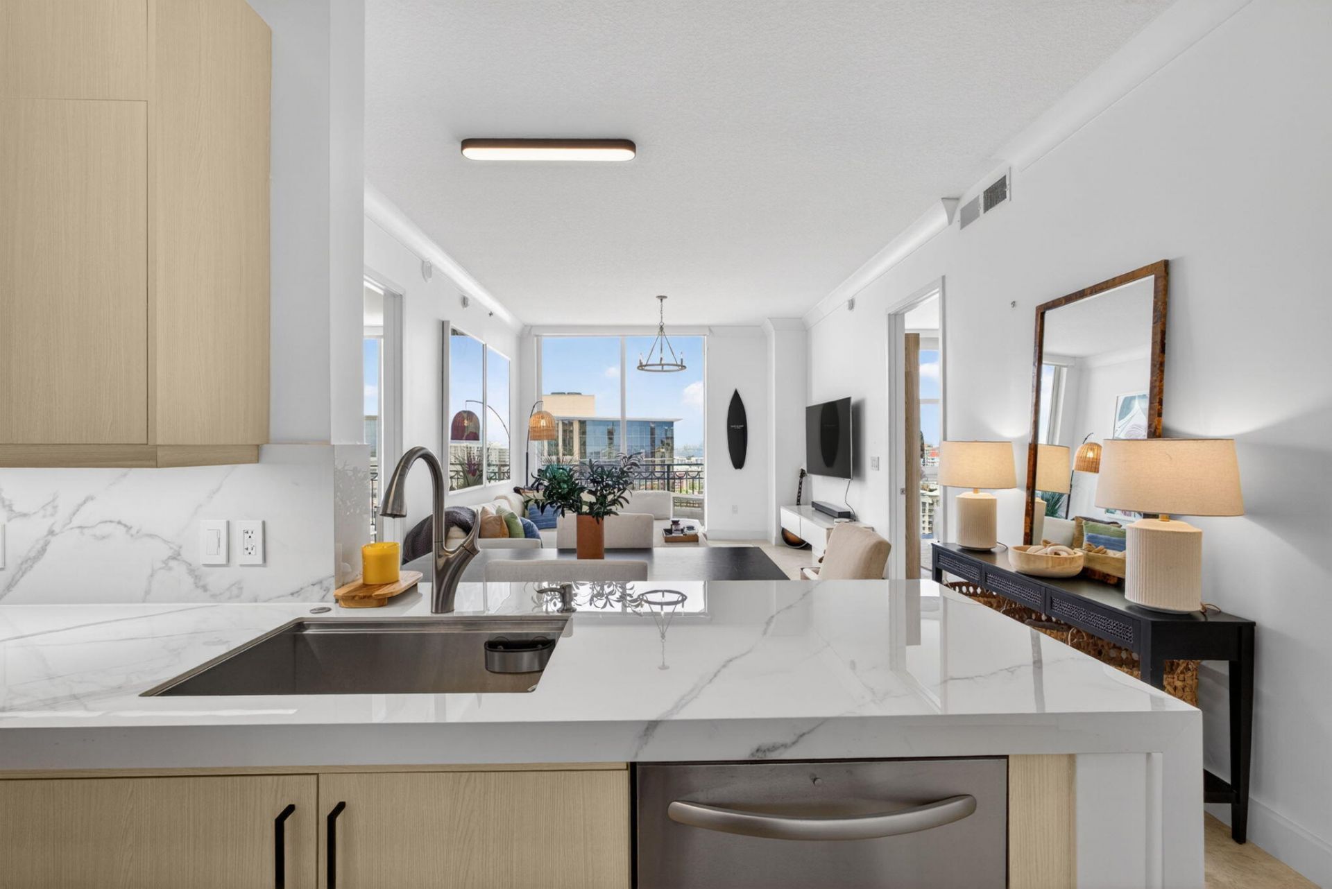 550 Okeechobee Boulevard, Unit Uph-04, West Palm Beach, FL 33401 Photo