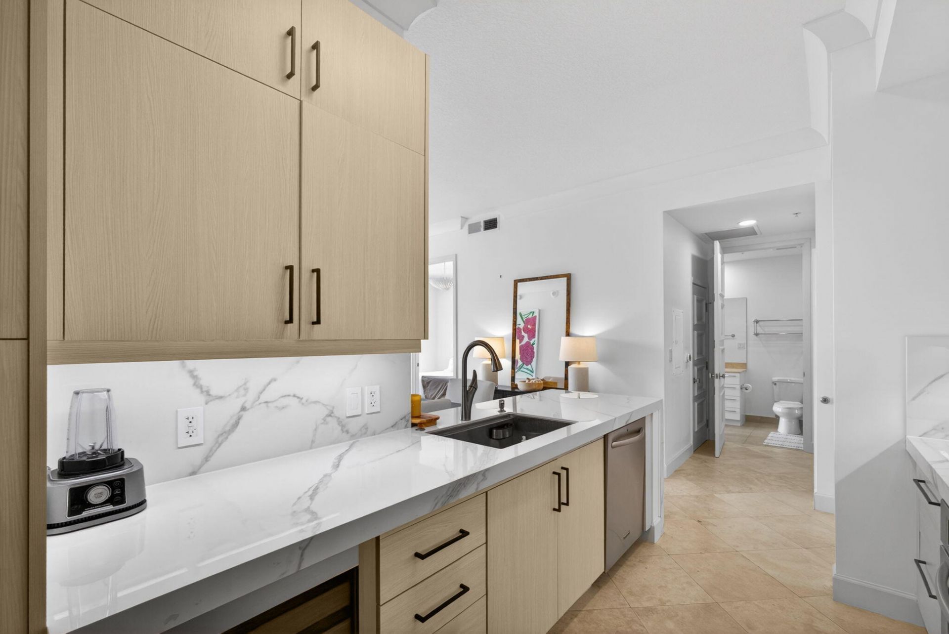 550 Okeechobee Boulevard, Unit Uph-04, West Palm Beach, FL 33401 Photo
