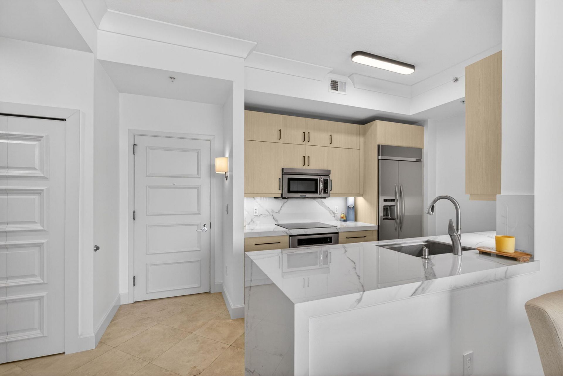 550 Okeechobee Boulevard, Unit Uph-04, West Palm Beach, FL 33401 Photo
