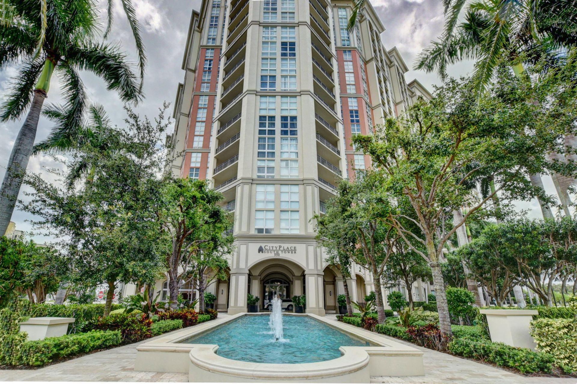 550 Okeechobee Boulevard, Unit Uph-04, West Palm Beach, FL 33401 Photo