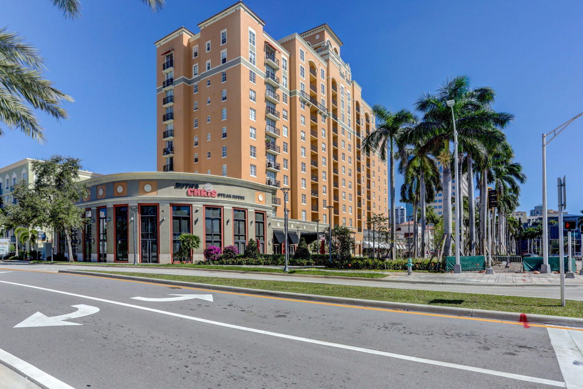 550 Okeechobee Boulevard, Unit Uph-04, West Palm Beach, FL 33401 Photo