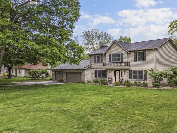 68 Stonybrook Drive, Brownsburg, IN 46112