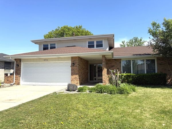 5942 W 124th Street , Alsip, IL 60803