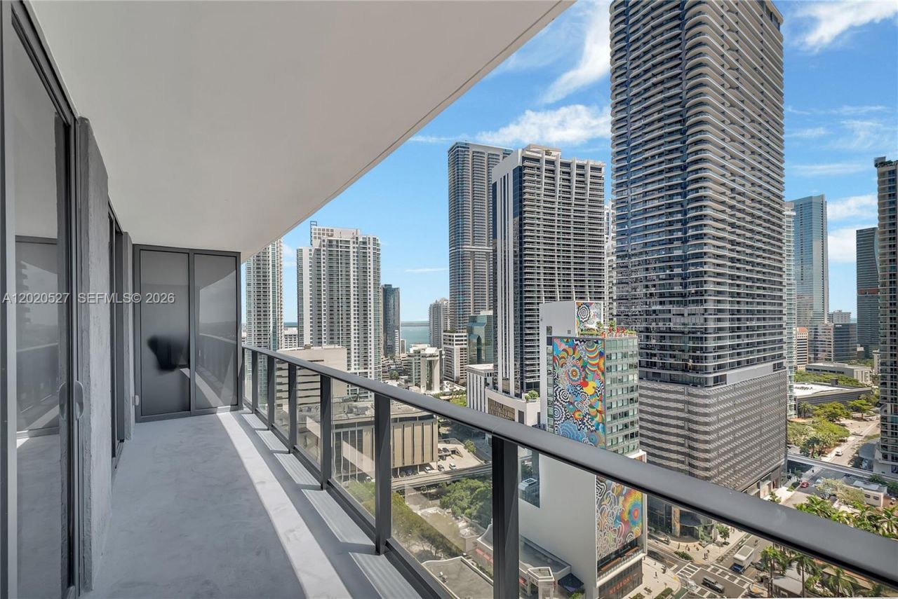 45 SW 9th St , Unit 2105, Miami, FL 33130 Photo