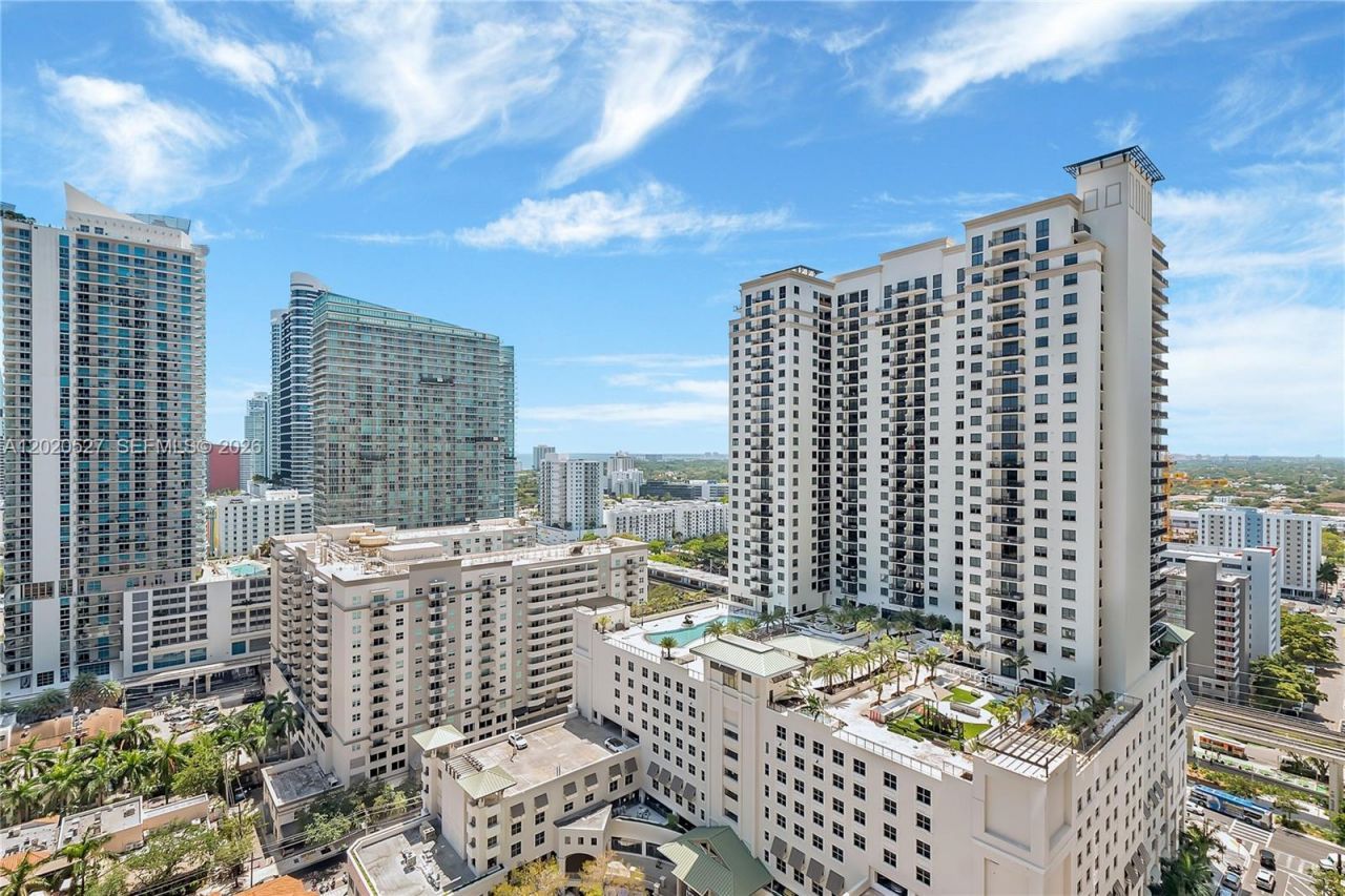 45 SW 9th St , Unit 2105, Miami, FL 33130 Photo