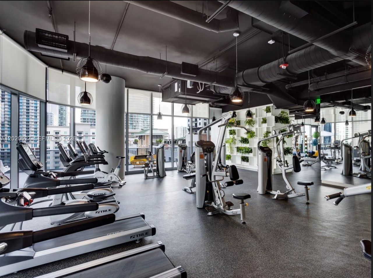 45 SW 9th St , Unit 2105, Miami, FL 33130 Photo