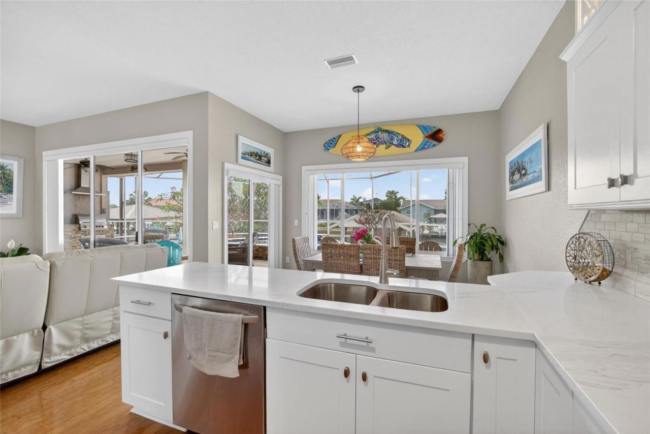 806 Eagle Lane, Apollo Beach, FL 33572 Photo