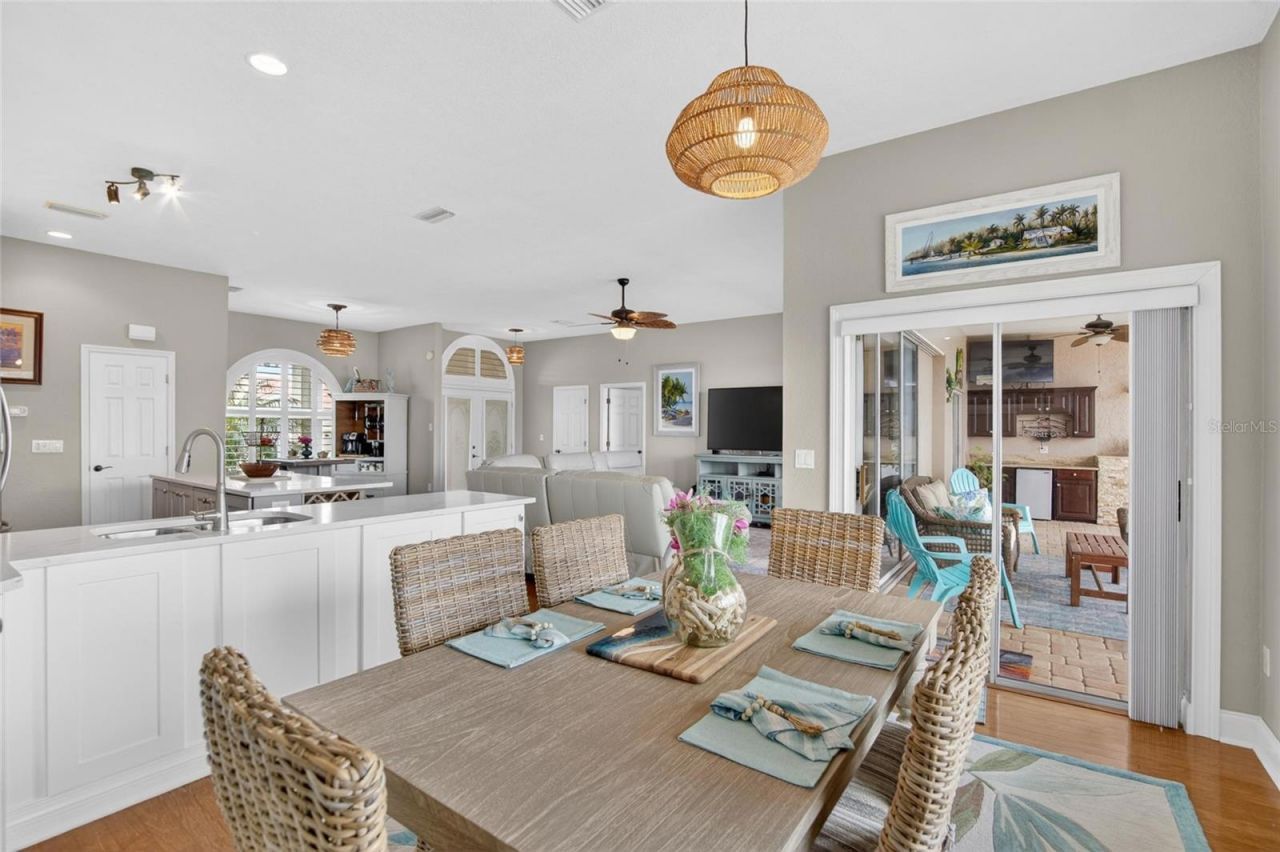 806 Eagle Lane, Apollo Beach, FL 33572 Photo