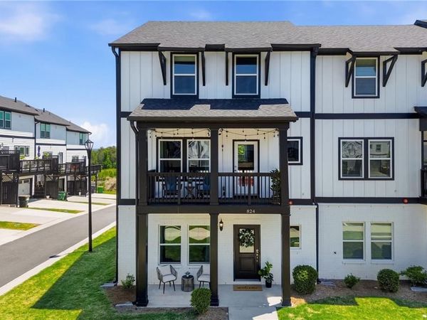 824 Mackay Creek , Woodstock, GA 30188