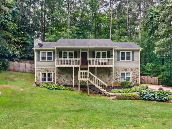 325 Presidential Drive, Dallas, GA 30157