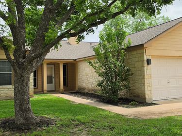 214 Juniper DR, Georgetown, TX 78626