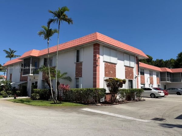 3550 NW 8th Ave, Unit 713, Pompano Beach, FL 33064