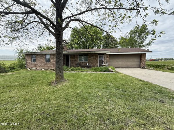 7491 State Route 109 , Delta, OH 43515