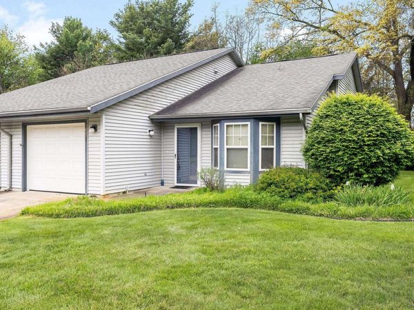 1657 Pine Ridge Court, Elkhart, IN 46514