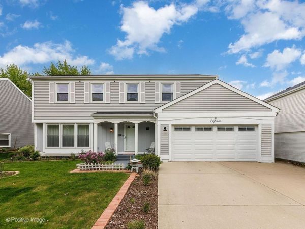 18 Montebello Drive, Vernon Hills, IL 60061